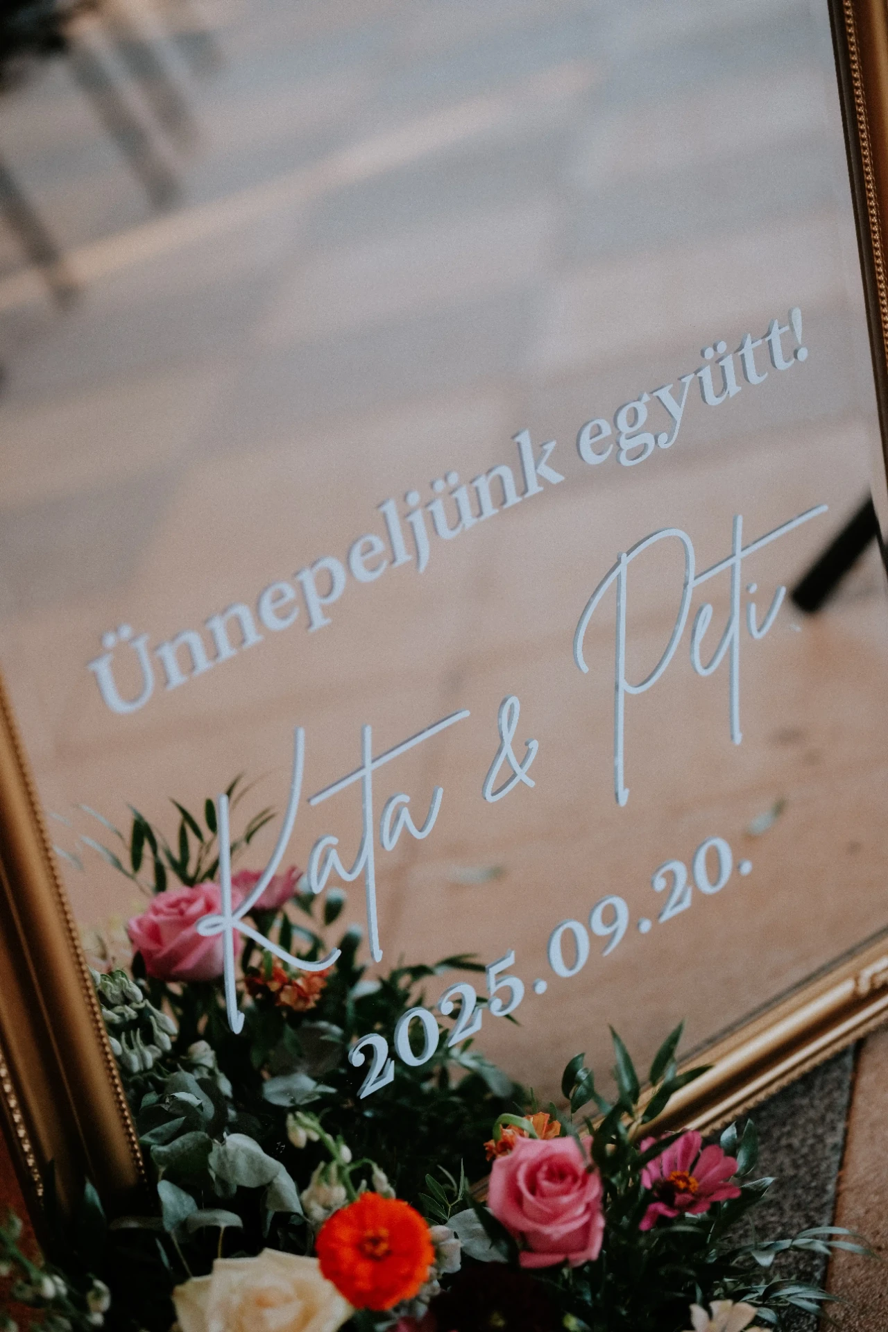 Egyedi feliratos esküvői tükör